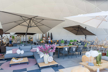 GARDEN SPACE - SALON FIRMOWY - USTROŃ