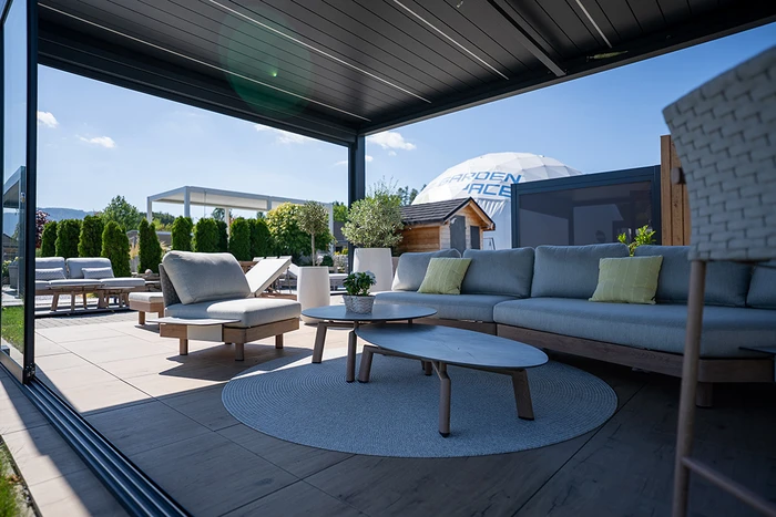 GARDEN SPACE - SALON FIRMOWY - USTROŃ