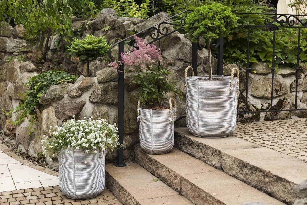 Kosz rattanowy AMIENS ⌀35cm x wys. 40cm biały przecierany