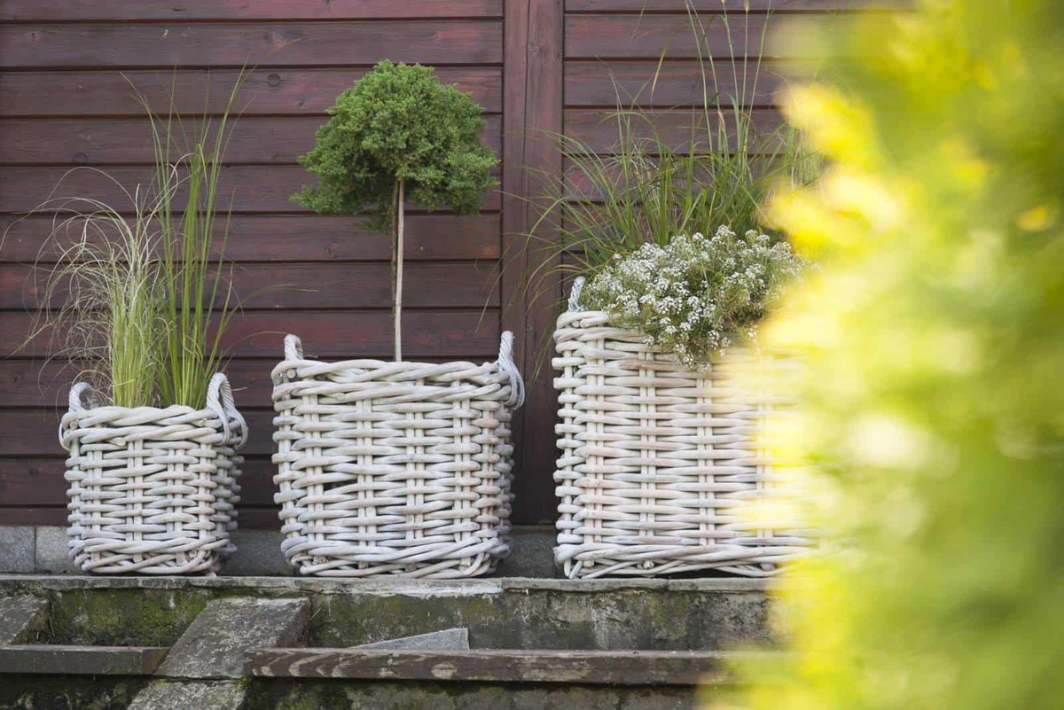 Kosz rattanowy NARBONNE sz.35cm x gł.35cm x wys.35cm biały przecierany