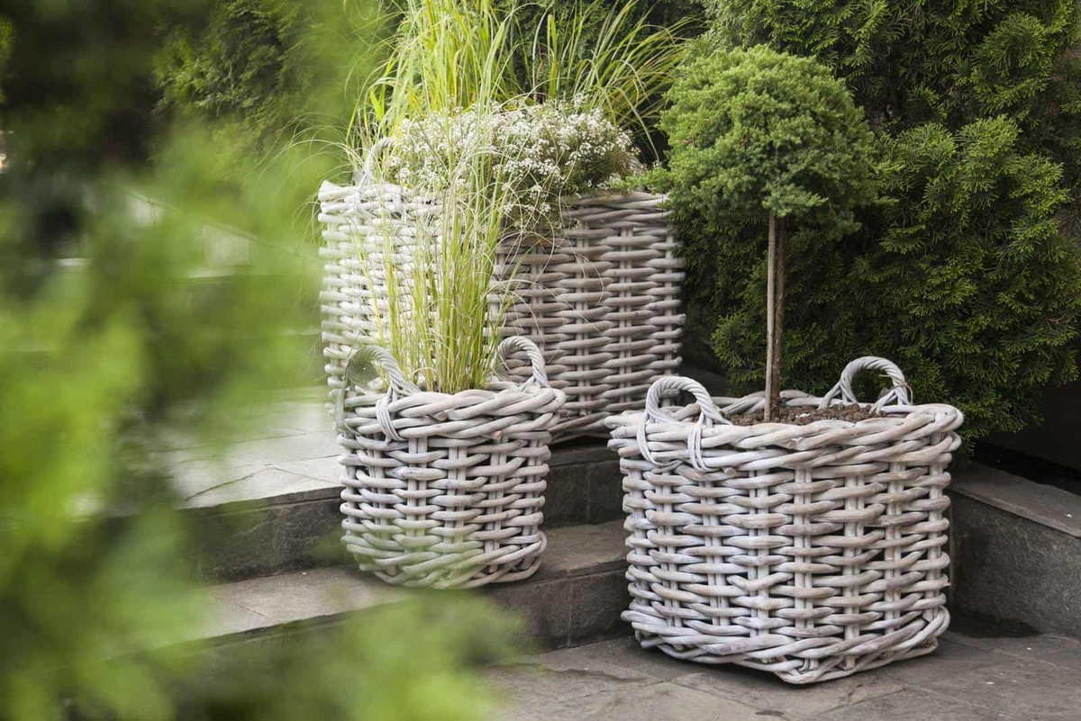 Kosz rattanowy NARBONNE sz.35cm x gł.35cm x wys.35cm biały przecierany