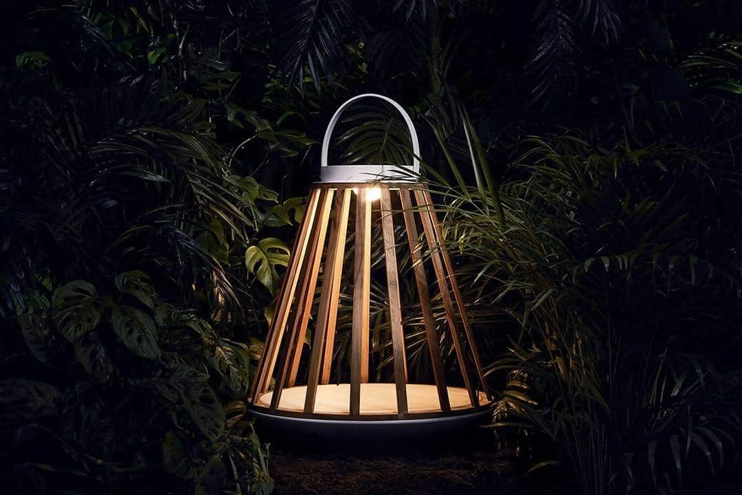 Lampa solarna Mrs. Solar Kate teak biała M