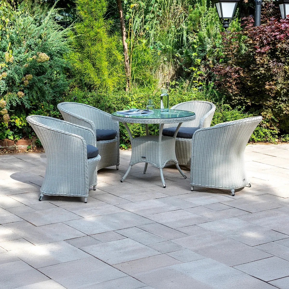 Meble ogrodowe FILIP II ø90 royal białe + Fotel DOLCE VITA II royal biały