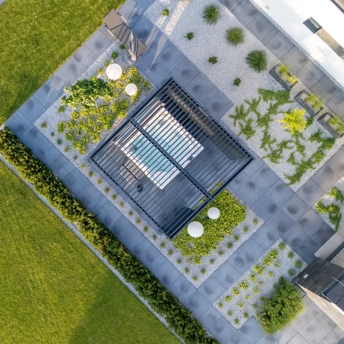 Elektryczna pergola tarasowa PRIME z oświetleniem LED 4x4m