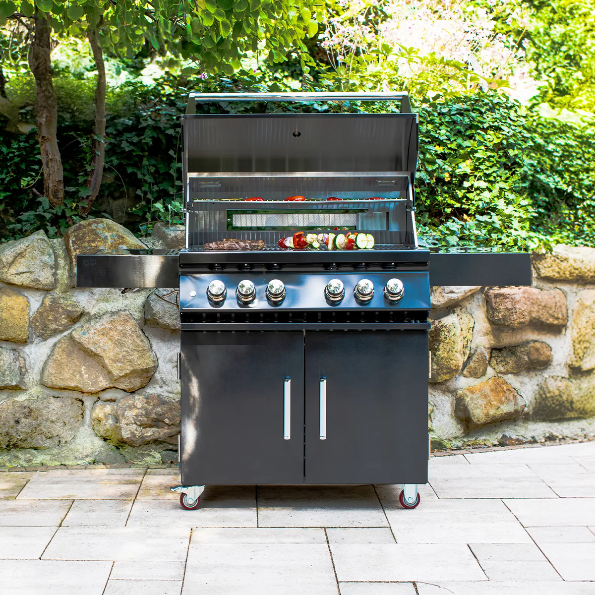 Grill ogrodowy gazowy STROMBOLI PRO 4-palnikowy czarny