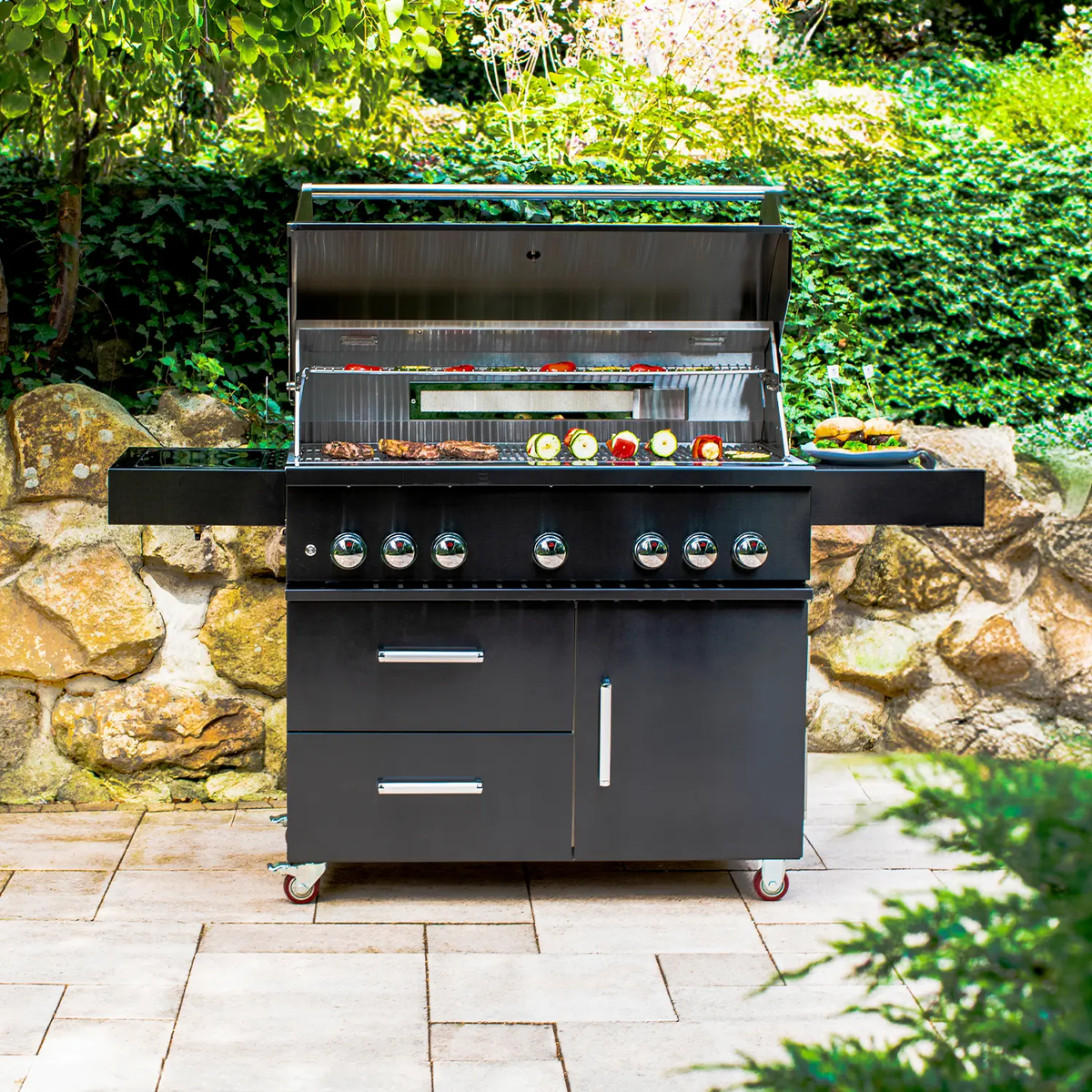 Grill ogrodowy gazowy VESUVIUS PRO 5-palnikowy czarny