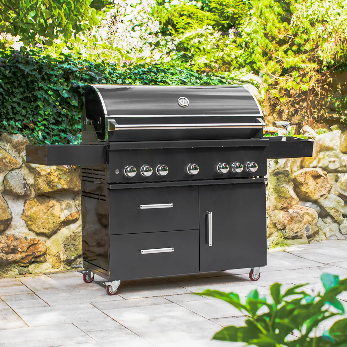 Grill ogrodowy gazowy VESUVIUS PRO 5-palnikowy czarny