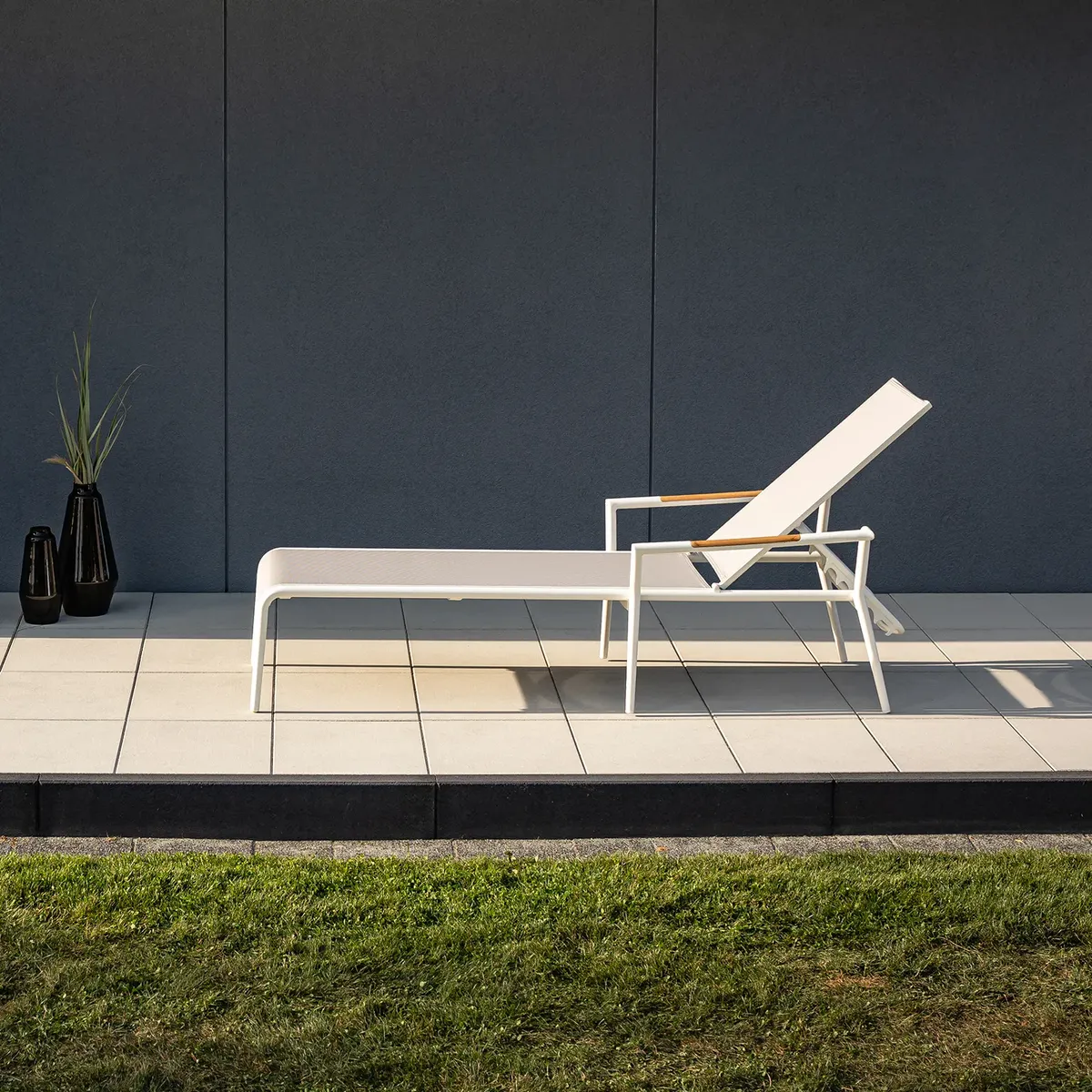 Leżak ogrodowy PETRA mokka