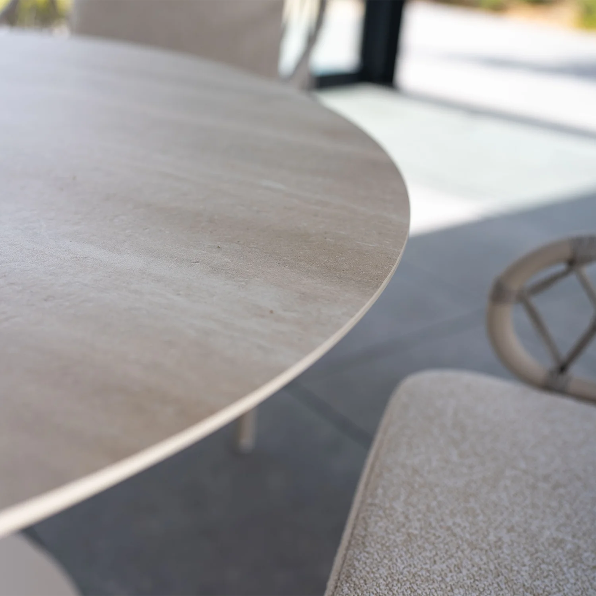 Meble ogrodowe TUBE Ø120cm mokka 1791 OUTLET