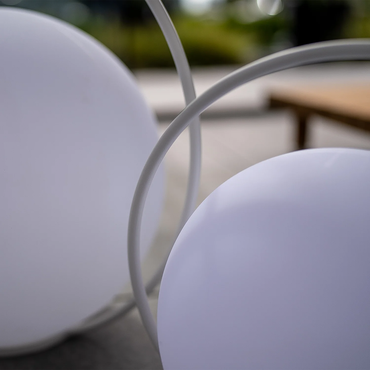 Zestaw lamp ogrodowych Rosie Biały 1846 OUTLET