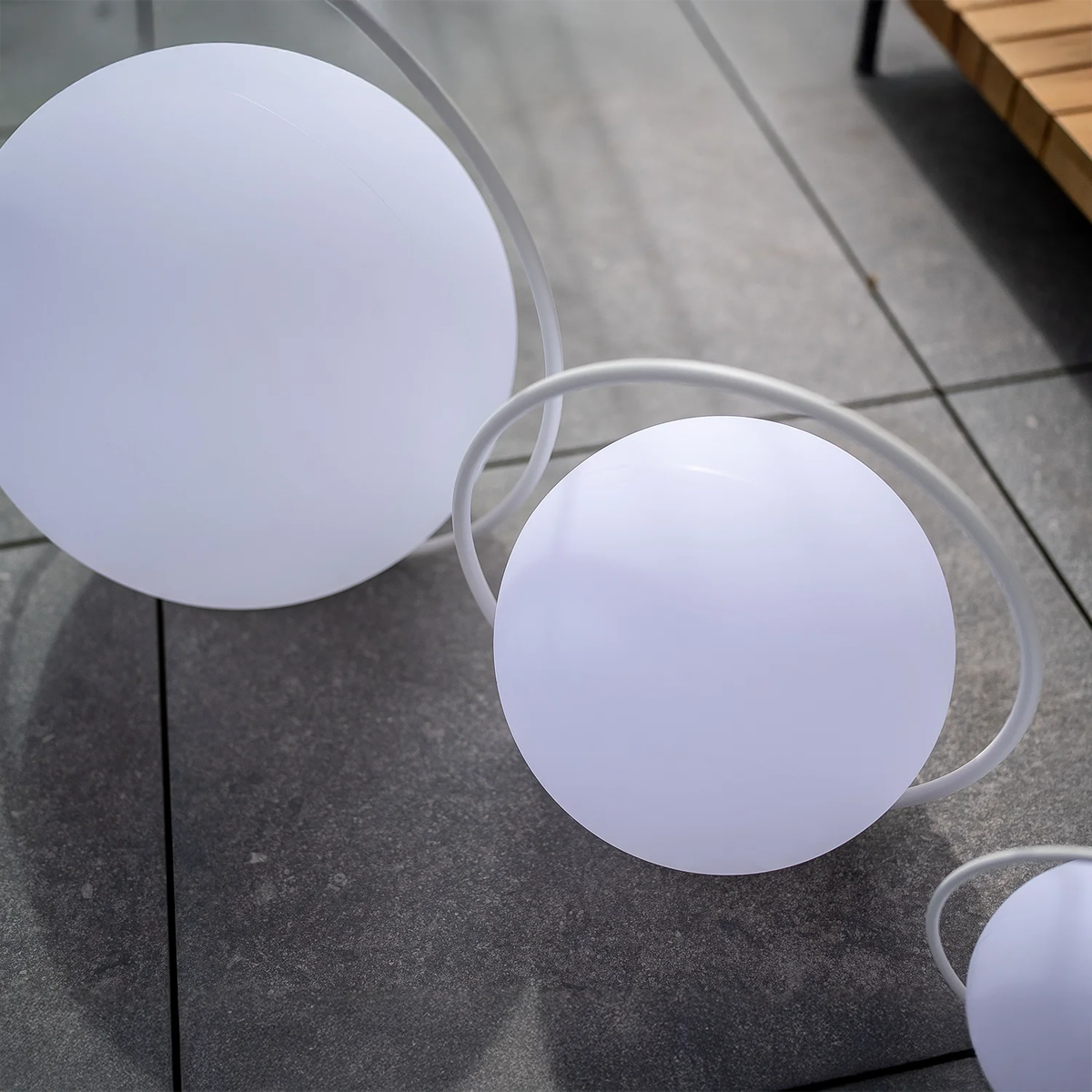 Zestaw lamp ogrodowych Rosie Biały 1846 OUTLET