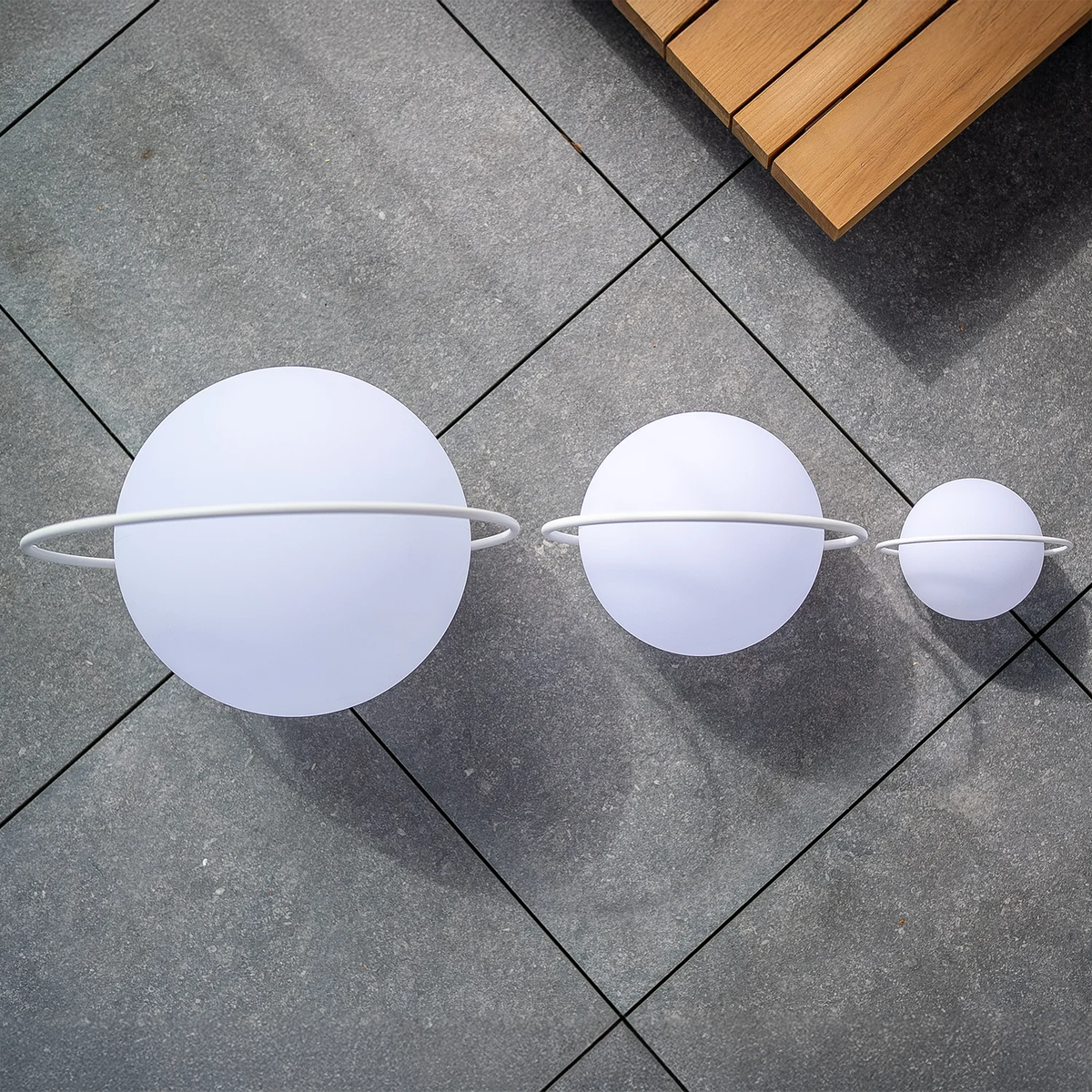 Zestaw lamp ogrodowych Rosie Biały 1846 OUTLET