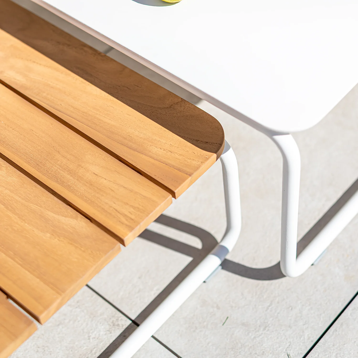 Zestaw mebli ogrodowych BLOOM biały