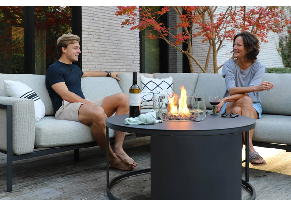 Jakie palenisko ogrodowe najlepiej ogrzewa taras zimą?