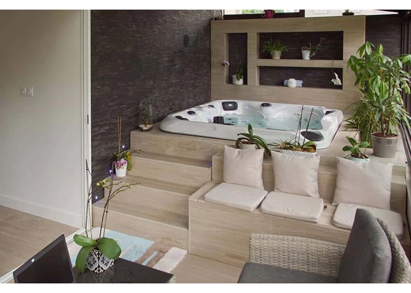 Jak korzystać z jacuzzi ogrodowego przez cały rok?