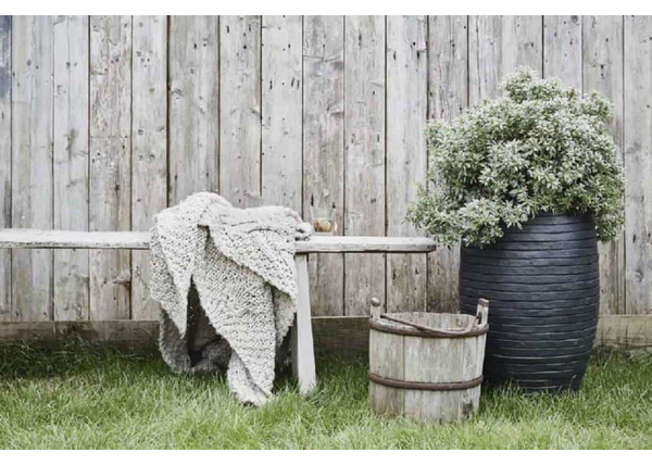 Bardzo duża donica ogrodowa – przegląd najciekawszych modeli