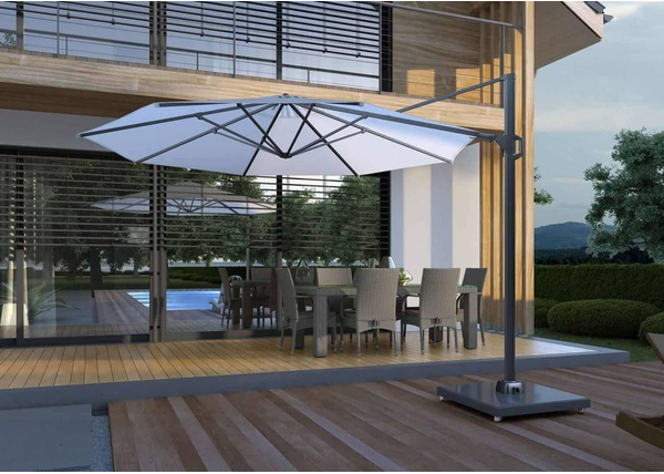 Biały parasol tarasowy – stylowy i funkcjonalny dodatek do Twojego ogrodu