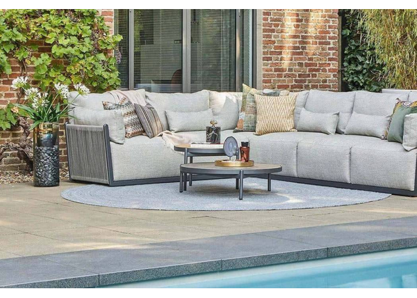 Jak Stworzyć Idealną Przestrzeń do Relaksu w Ogrodzie - Przewodnik po Stylowych Dodatkach i Meblach Ogrodowych