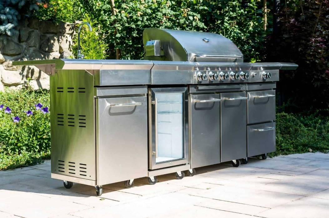 Jak Wybrać Idealny Grill Ogrodowy - Porady, Inspiracje i Akcesoria do Grillowania