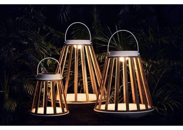 Lampy ogrodowe stojące wysokie – efektowne i praktyczne wyposażenie do każdego ogrodu