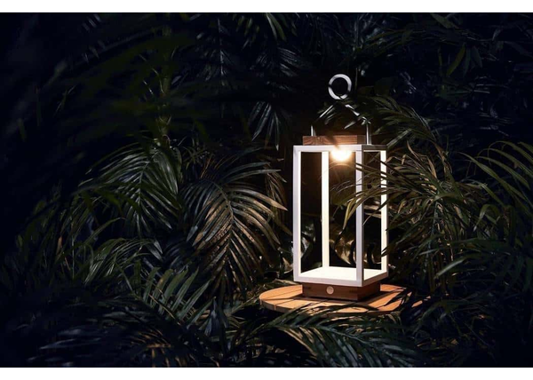 Lampy solarne zewnętrzne – ostatni szlif w ogrodzie