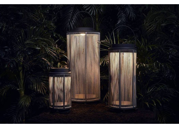 Lampy tarasowe stojące – kropka nad „i” w modnym ogrodzie