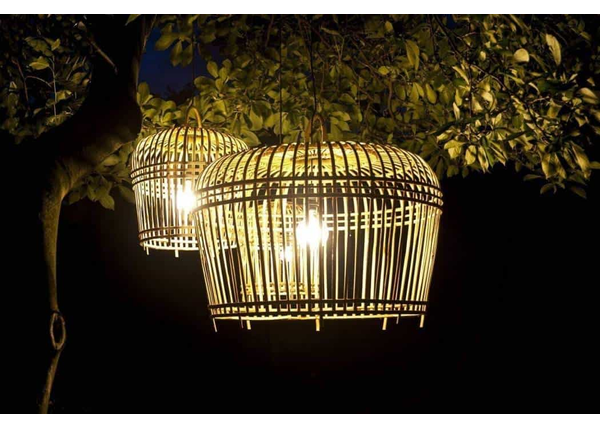 Lampy w ogrodzie: funkcjonalne i nowoczesne 