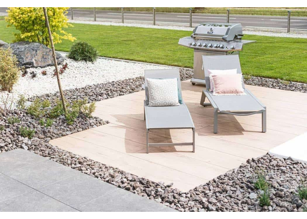 Leżanka na balkon – wygoda godna najlepszego SPA