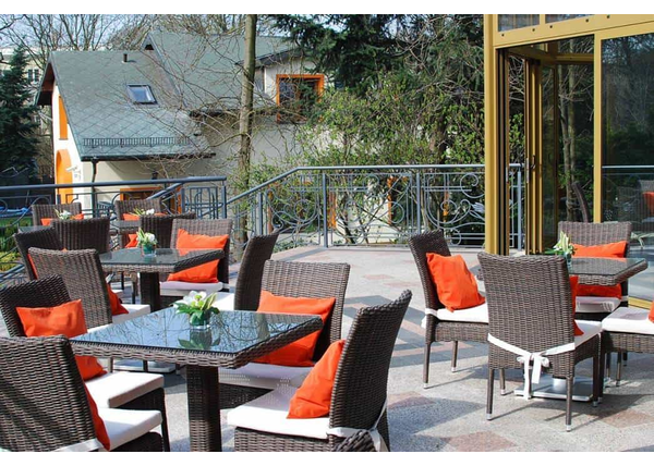 Meble do kawiarni – wyróżnij swój lokal!