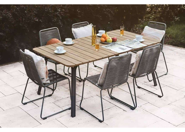 Meble ogrodowe: stół i 6 krzeseł na Twój taras