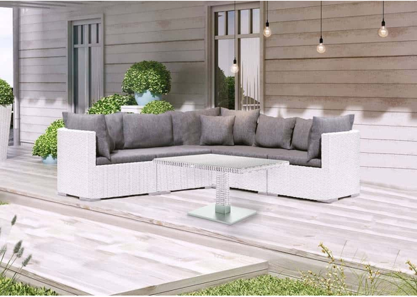 Meble technorattanowe na taras – znajdź model dla siebie!