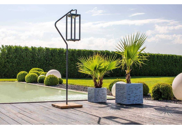 Oświetlenie ogrodowe - magia światła w Twoim ogrodzie