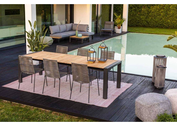 Oświetlenie Ogrodowe Solarne – Praktyczne Porady i Inspiracje