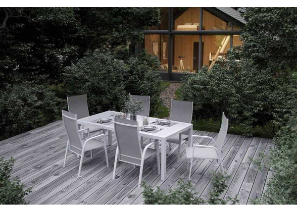 Stół z krzesłami ogrodowy – Twoja rodzinna strefa spotkań