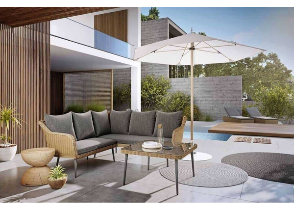 Stolik kawowy – technorattan w Twoim ogrodzie