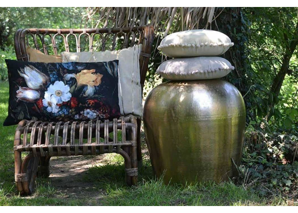 Wybór Idealnych Mebli i Akcesoriów do Ogrodu - Odkryj Uroki Komfortowego Wypoczynku