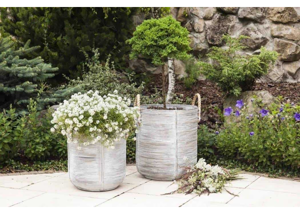 Wysoka donica do Twojego ogrodu