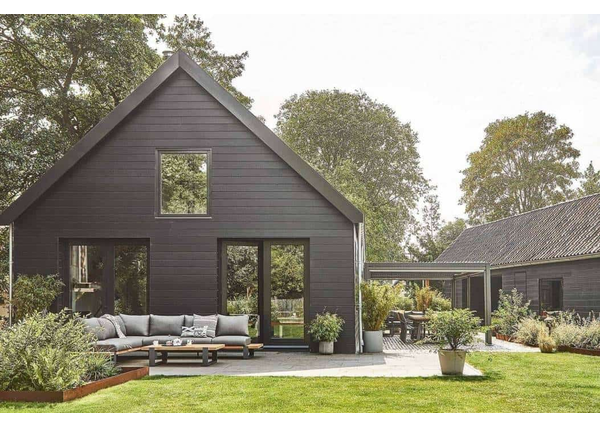 Żaluzje na taras – wygoda i komfort w ogrodzie