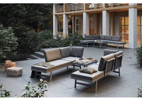 Zgrabny narożnik ogrodowy na mały i duży taras