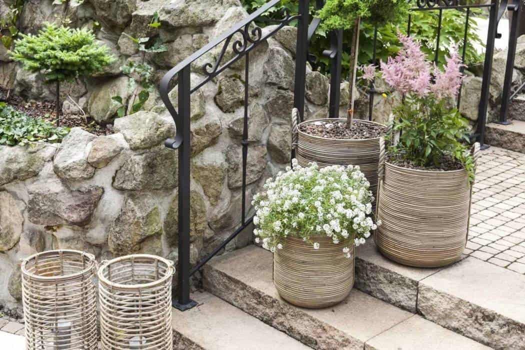 Pomysł na donice ogrodowe – naturalne dodatki, dzięki którym Twój ogród rozkwitnie!