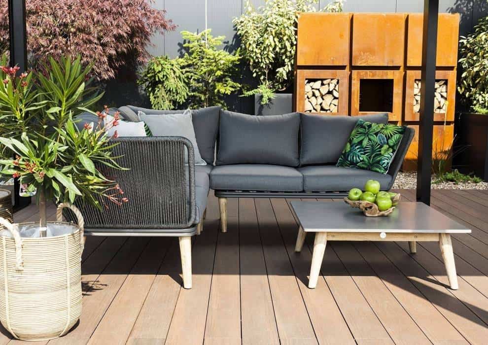 Sofa na taras – stwórz ogród z klasą!