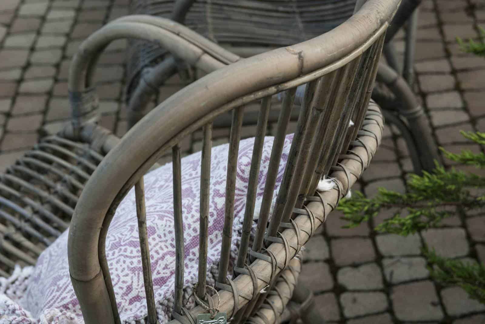 Fotel rattanowy CANNES do nowoczesnego ogrodu przed domem