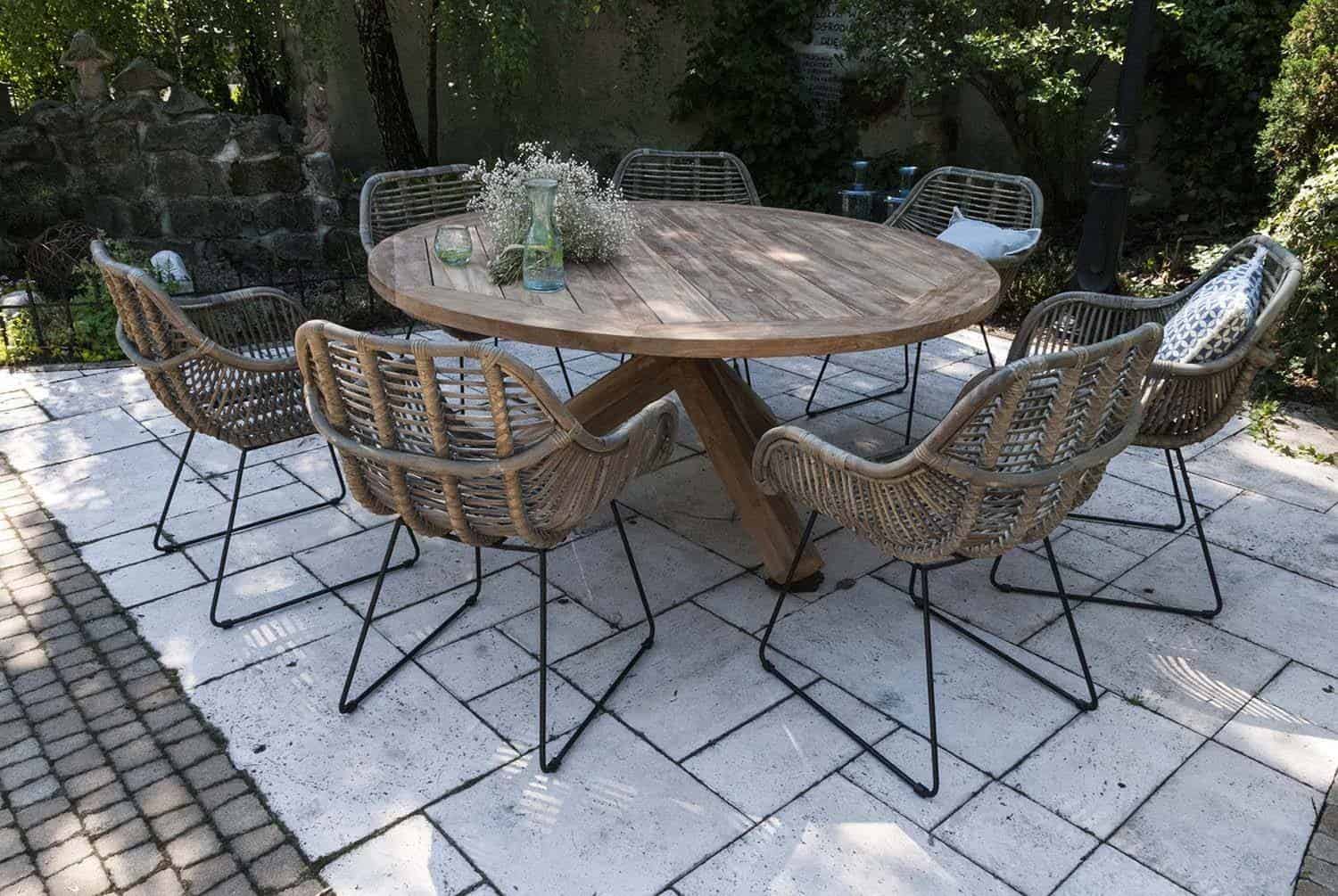 drewniany stół z krzesłami do ogrodu Bordeaux