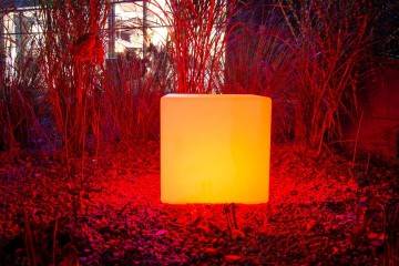 Lampa ogrodowa MAGIC LED CUBE RGB e27 ip 65 50cm 521